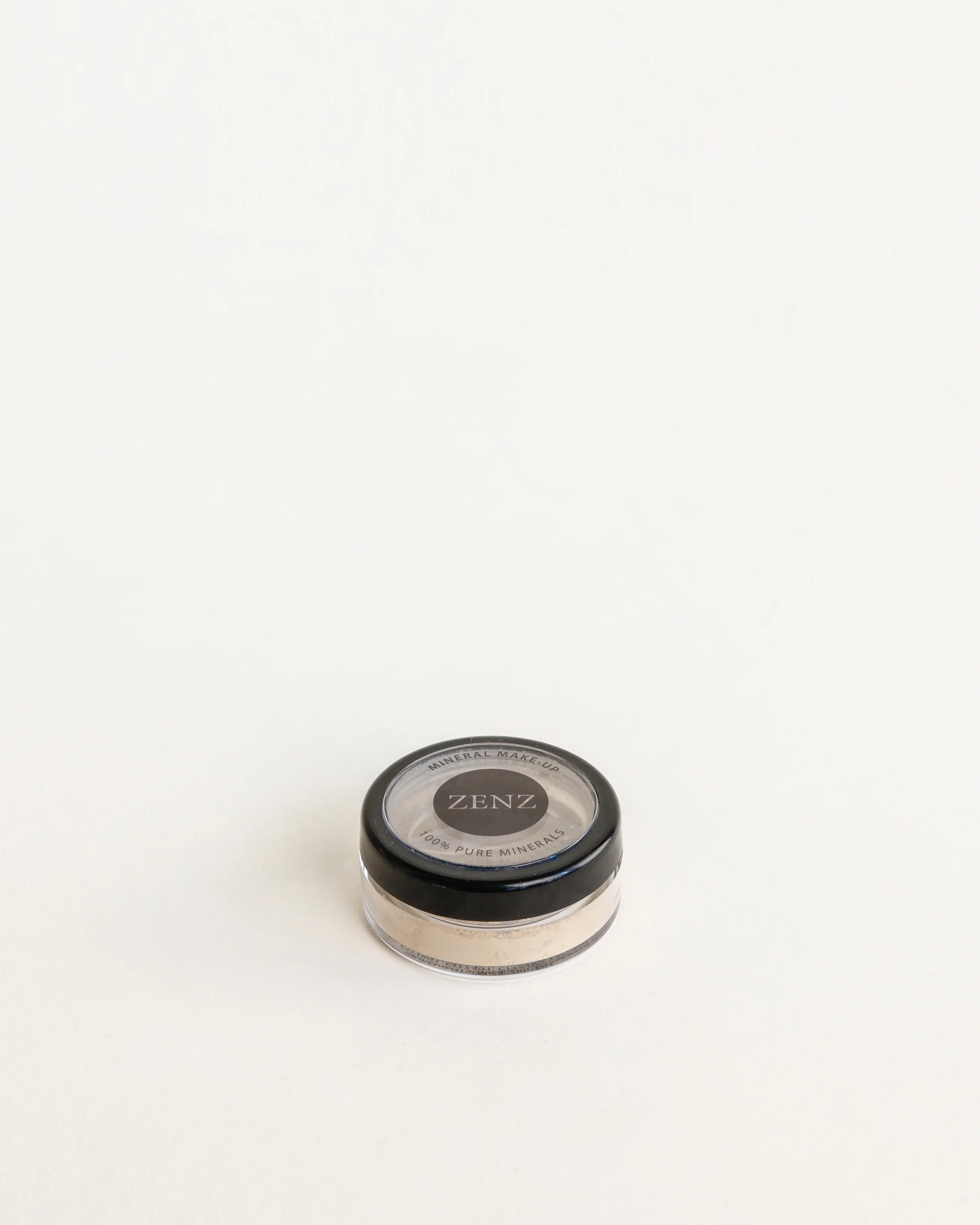 Mineral Foundation Grace no. 230, medium